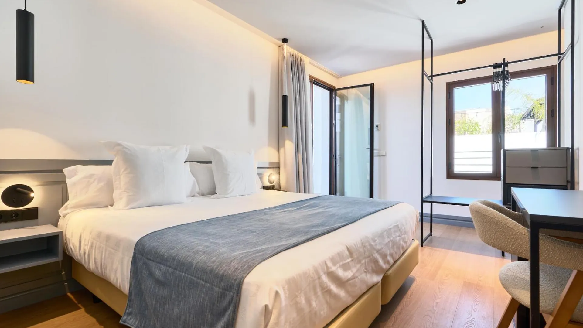 **  Hotel Murillo Reinoso Seville Spain
